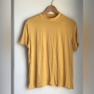 American Eagle Soft & Sexy Mock Neck Short Sleeve Mustard Yellow Top size Large